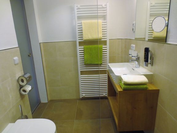 img_3981_badezimmer_doppelzimmer_27-kleiner.jpg