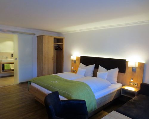 Doppelzimmer +1 Doppelzimmer +1